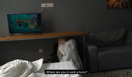 Вернулась домой на 5 минут, а задержалась на секс!