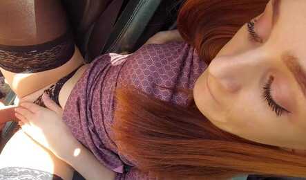 Подвез красивую русскую красотку и уговорил на секс